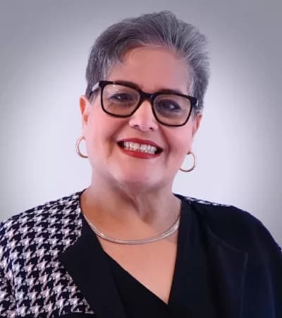 Reverenda Pilar Pérez — LatinaCon speaker