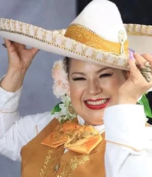 María Elena Valdez — LatinaCon speaker