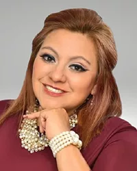LatinaCon25 - Yvonne Farfan